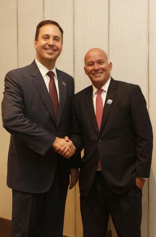 Minister for Trade, Tourism and Investment, the Hon Steven Ciobo MP, meeting Peruvian Minister for Foreign Trade and Tourism, Eduardo Ferreyros Küppers in the margins of the signing ceremony for the Comprehensive and Progressive Agreement for Trans-Pacifi