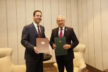 Minister for Trade, Tourism and Investment, the Hon Steven Ciobo MP, meeting Chilean Foreign Minister, Heraldo Muñoz Valenzuela in the margins of the signing ceremony for the Comprehensive and Progressive Agreement for Trans-Pacific Partnership in Santiag